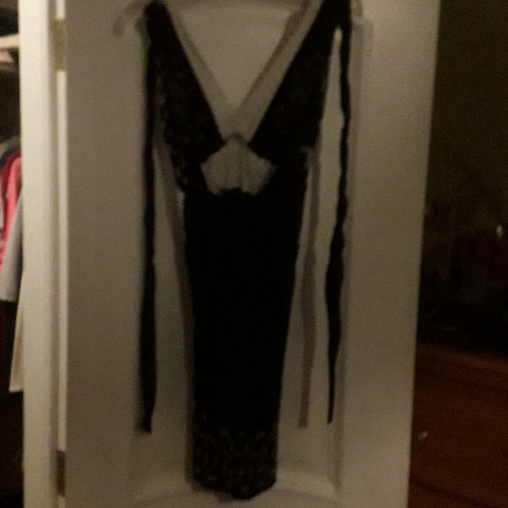 Dress - Picture 2 of 2